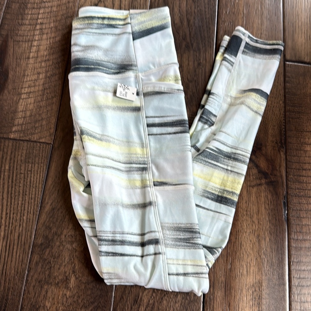 DSG NWT‎ multicolor cold weather full length  leggings S